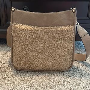 Chloe Vegan Leather CrossBody (Teddy Taupe)